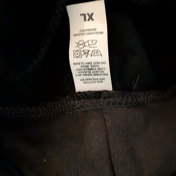 Cemetary Crypt Ruthless Hoodie - Picture 3 of 3